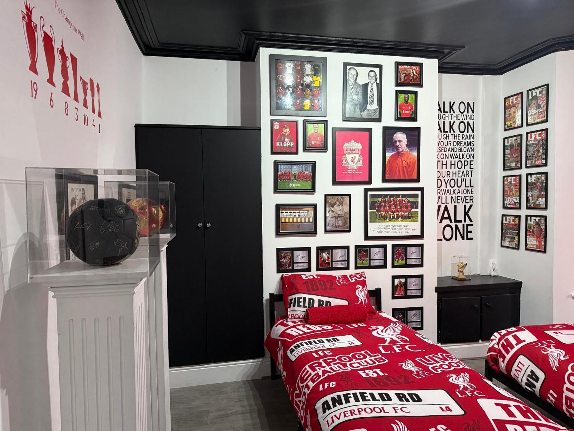 Anfield Abode - Entire Lfc Themed House Villa Liverpool Bagian luar foto