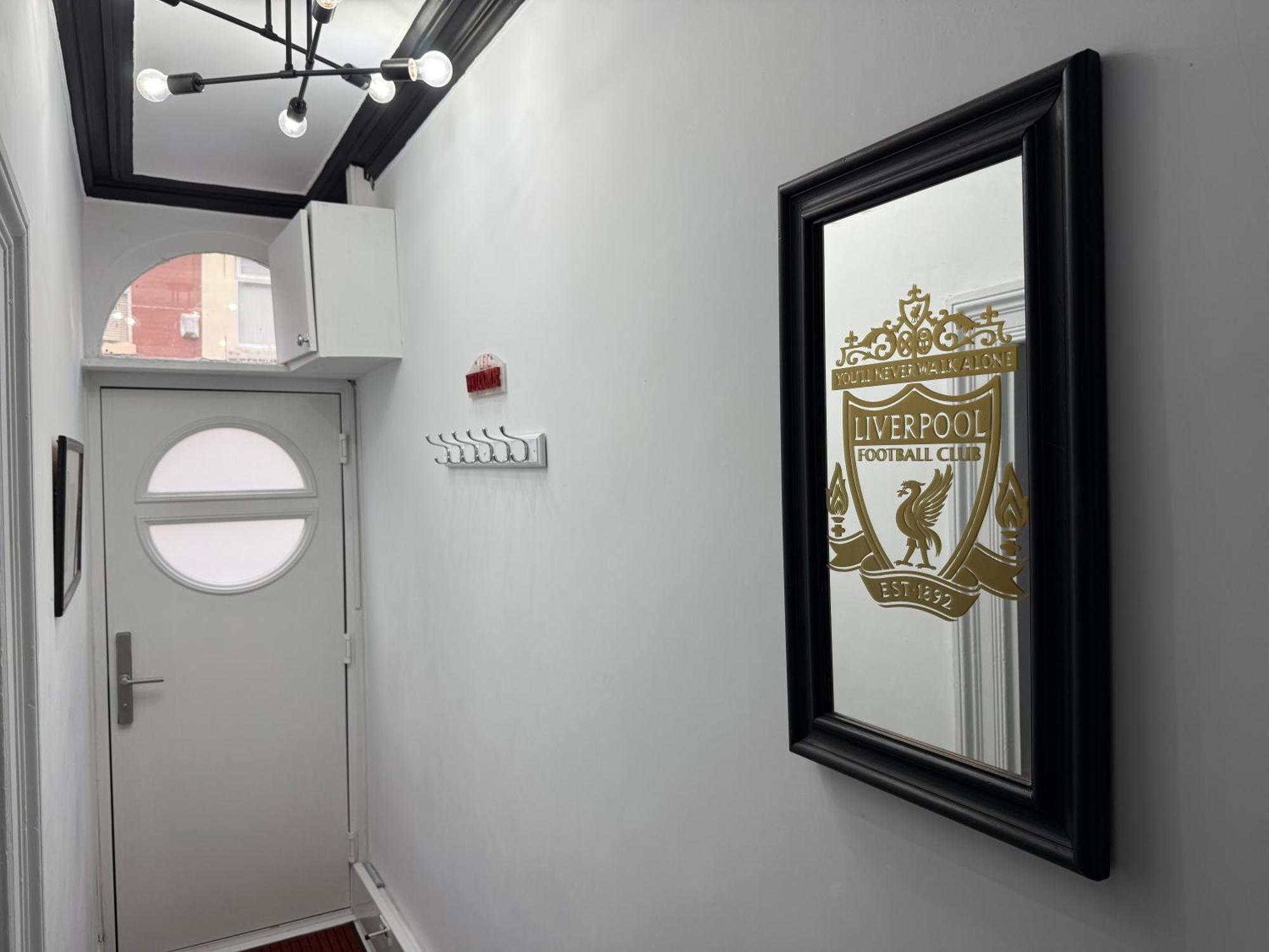 Anfield Abode - Entire Lfc Themed House Villa Liverpool Bagian luar foto